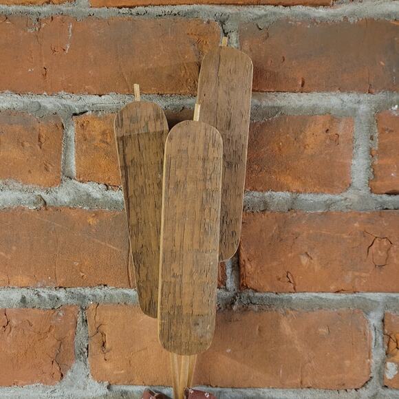 Wooden Cattails with Bow Wooden Stems Wall Hanging Art Swamp Decor Country 17" - Picture 4 of 8